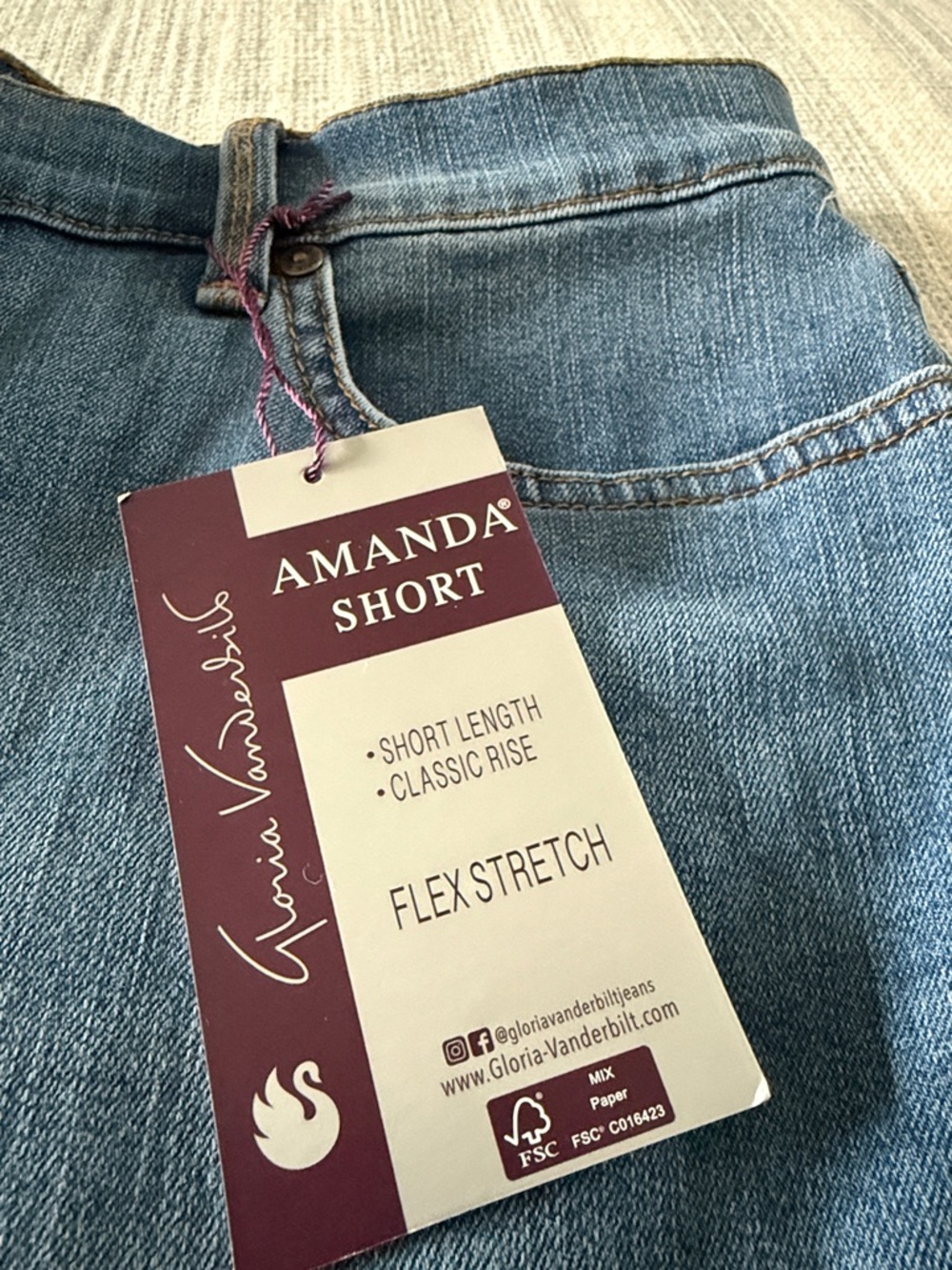 Gloria Vanderbilt Light Blue Denim Jean Shorts - Picture 3 of 5